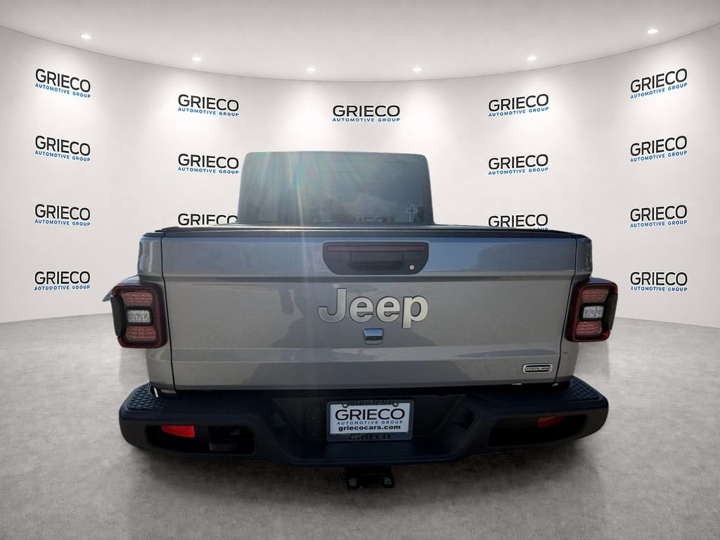 Used 2020 Jeep Gladiator Overland AWD/4WD image 6