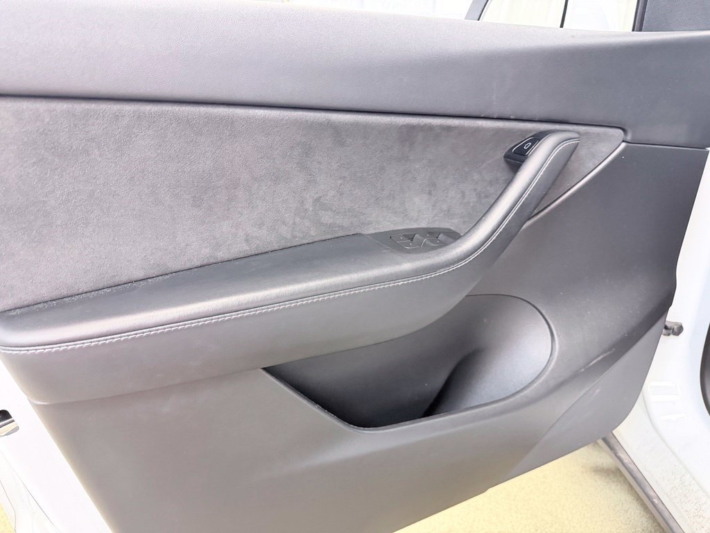 Used 2022 Tesla Model Y Long Range AWD/4WD image 8