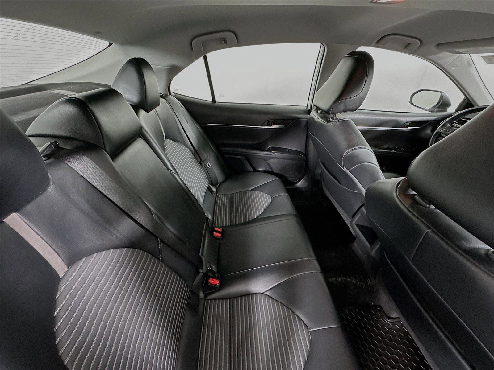 Certified 2020 Toyota Camry SE FWD image 25