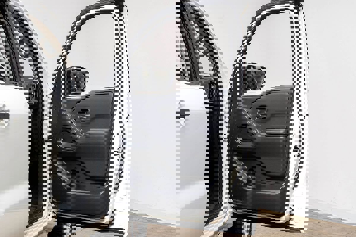 Used 2025 Nissan Frontier S image 35