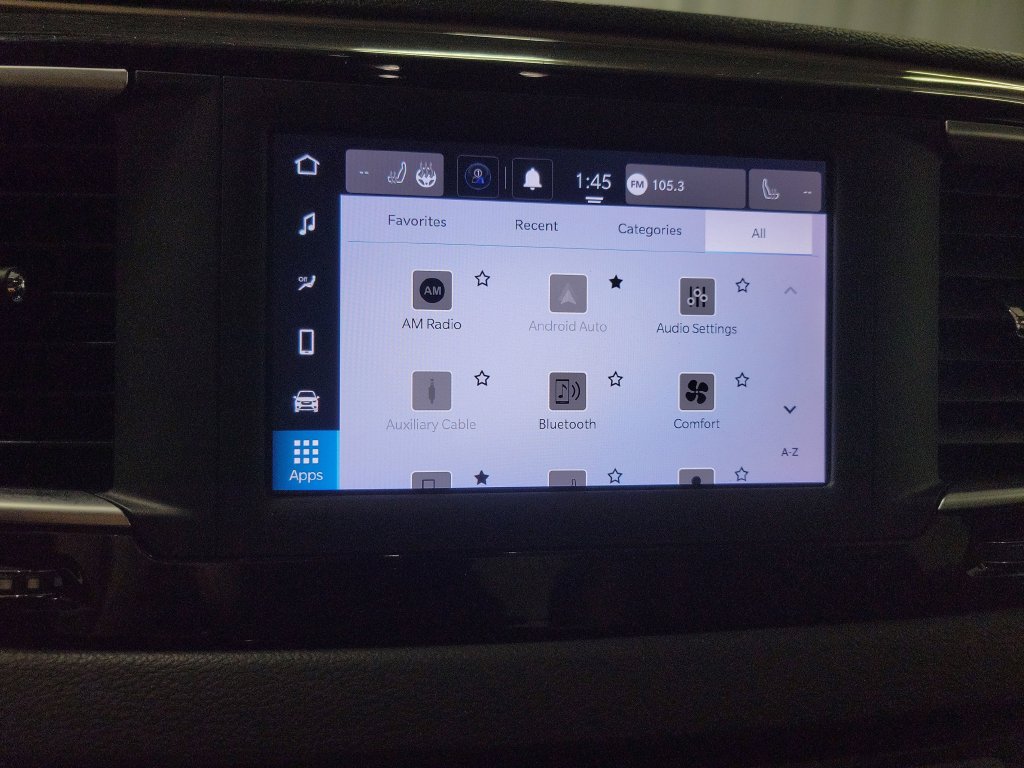 Used 2022 Chrysler Voyager LX FWD image 21