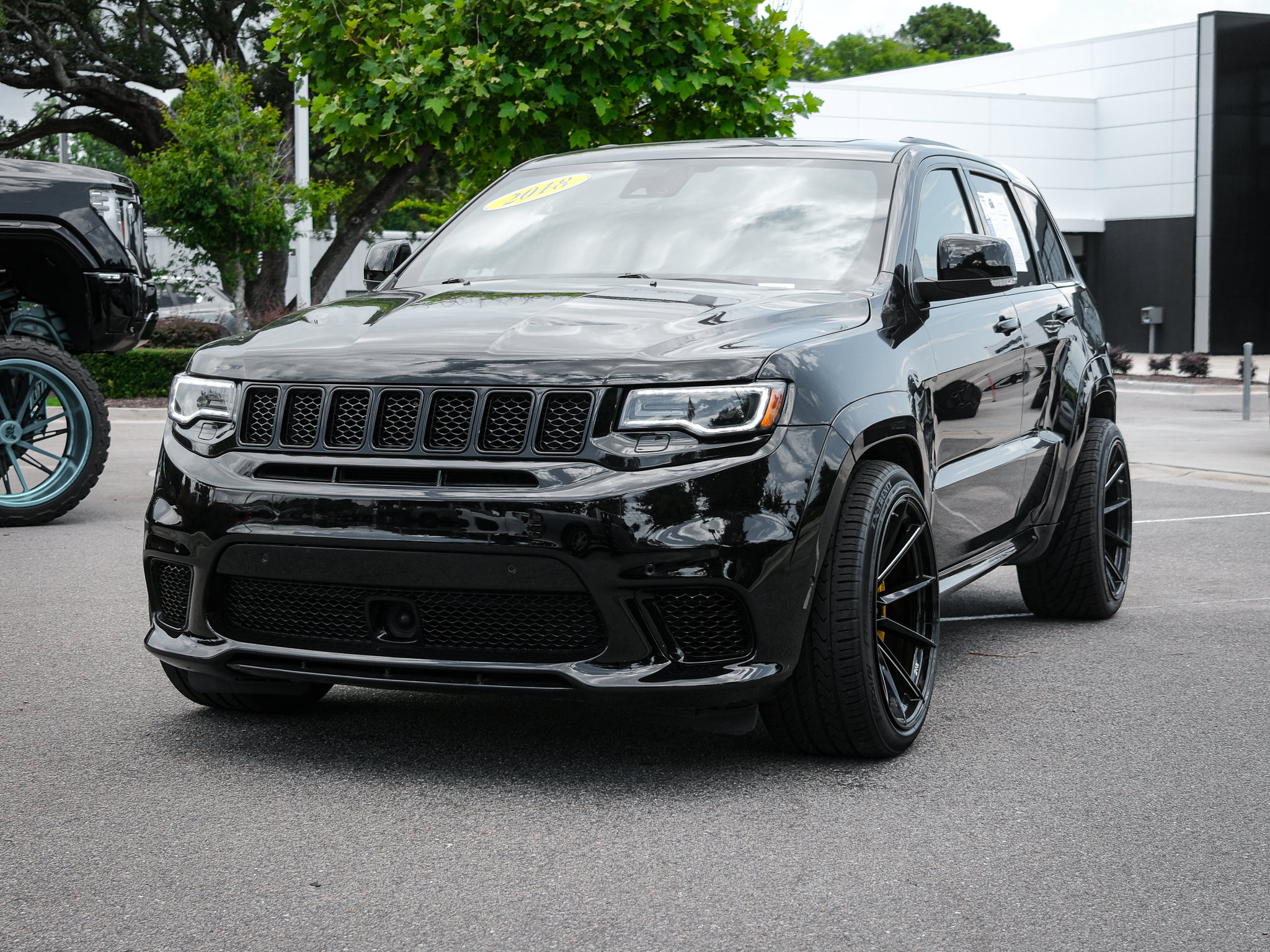 Used 2018 Jeep Grand Cherokee Trackhawk AWD/4WD image 5