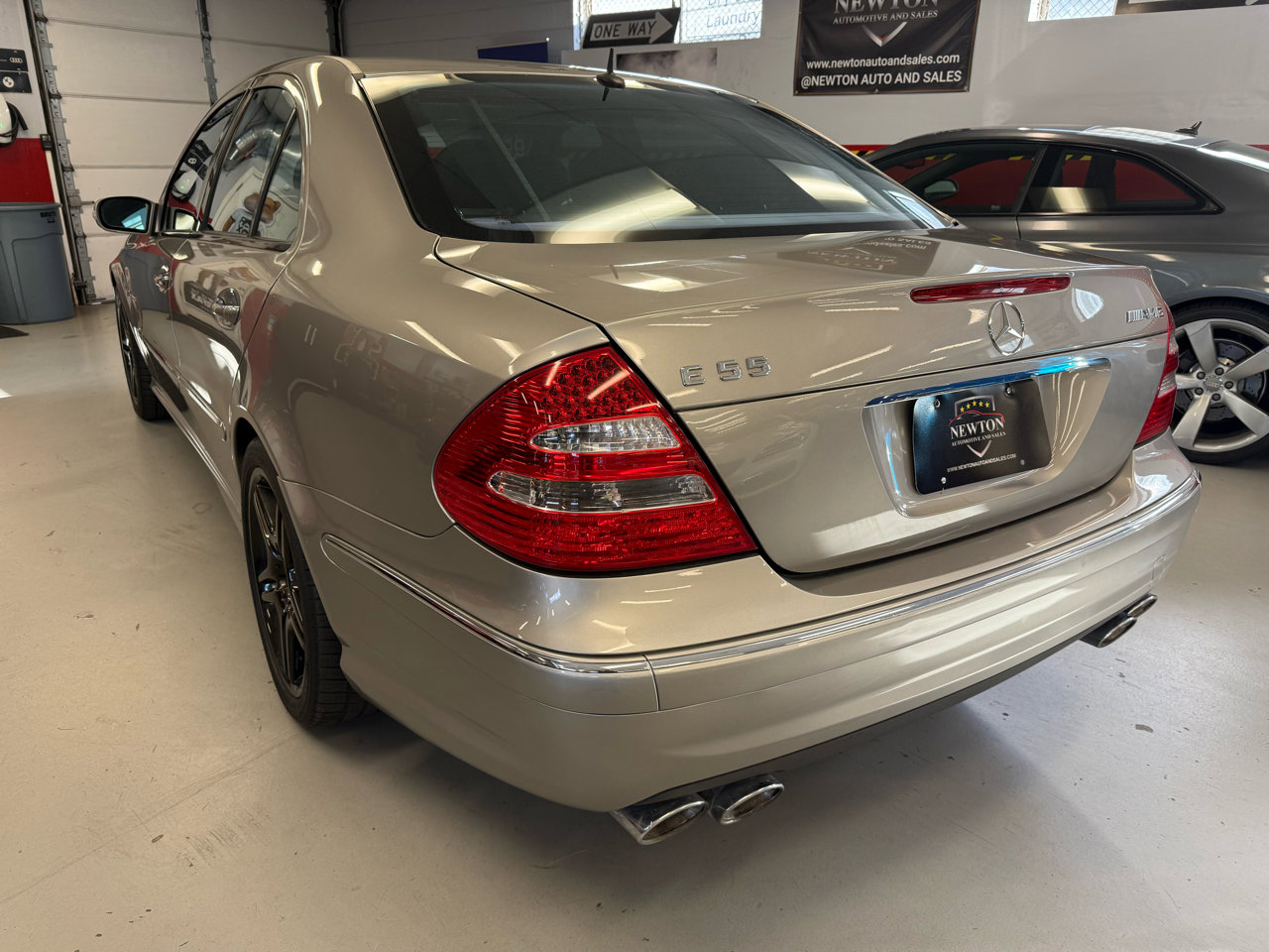 Used 2004 Mercedes-Benz E 55 AMG Sedan image 5