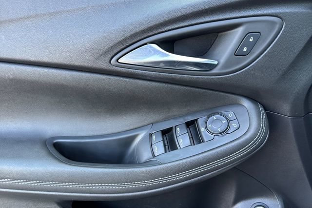 Used 2023 Buick Encore GX Select w/ Sport Touring Package AWD/4WD image 11