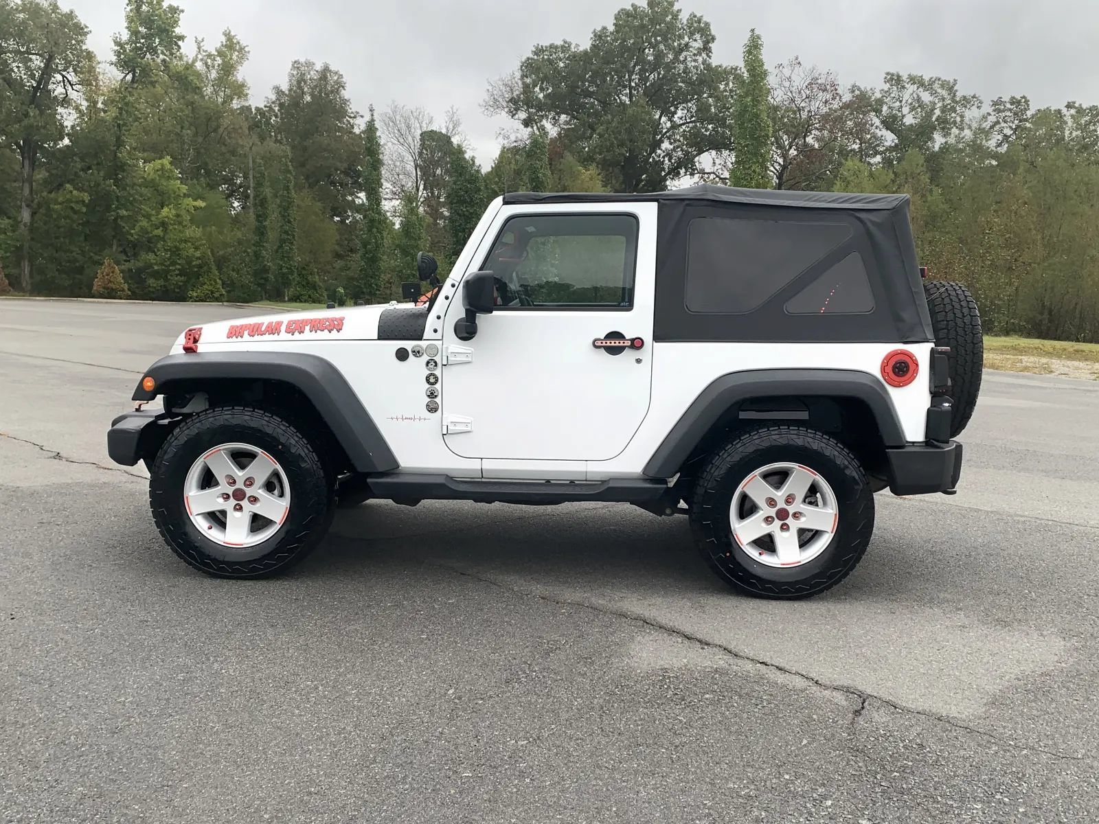 Used 2017 Jeep Wrangler Sport w/ Quick Order Package 23S AWD/4WD image 4