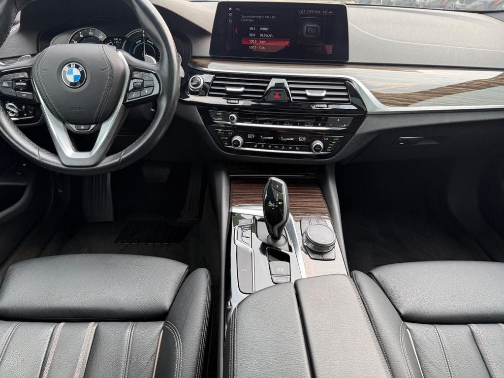 Used 2018 BMW 530e xDrive AWD/4WD image 10