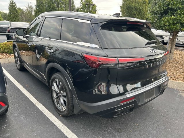 Used 2023 INFINITI QX60 Luxe w/ Cargo Package FWD image 2