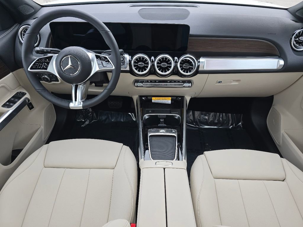 New 2026 Mercedes-Benz GLB 250 4MATIC image 21