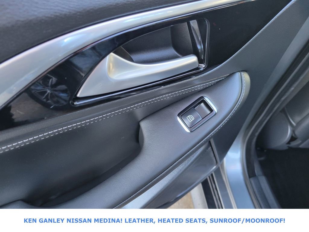 Used 2018 INFINITI QX30 Premium w/ Cargo Package image 41