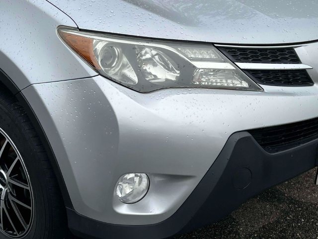 Used 2015 Toyota RAV4 XLE AWD/4WD image 8