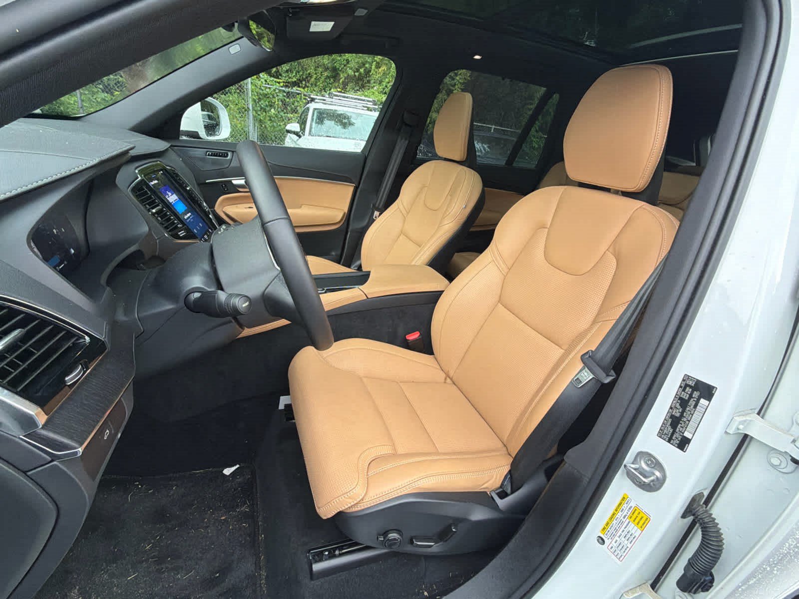 Used 2024 Volvo XC90 B6 Ultimate AWD/4WD image 19