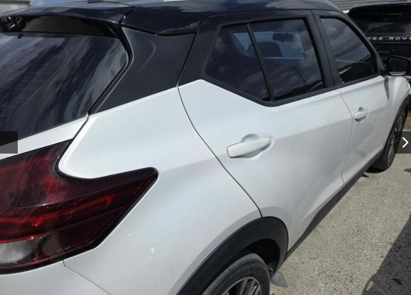 Used 2021 Nissan Kicks SV FWD image 4