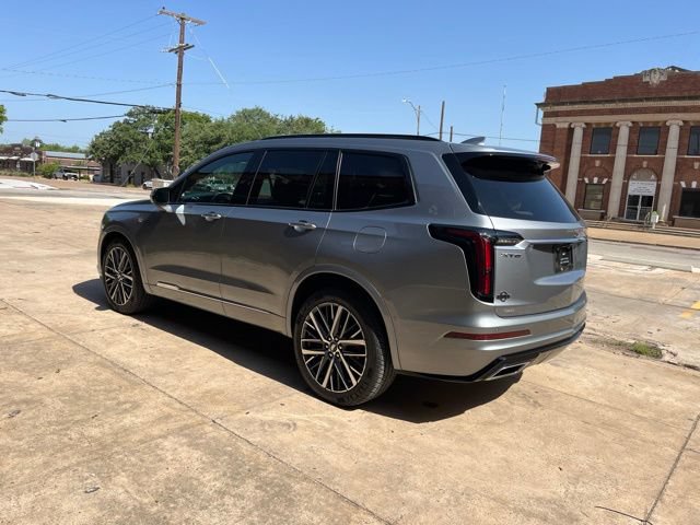 Used 2023 Cadillac XT6 Sport w/ Technology Package AWD/4WD image 5