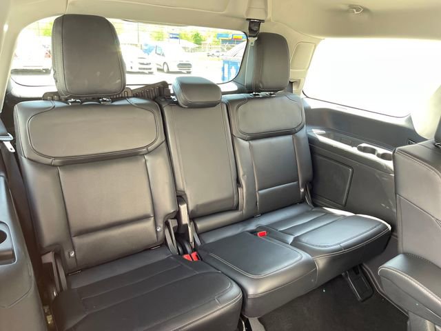 Used 2025 Ford Expedition Platinum AWD/4WD image 37
