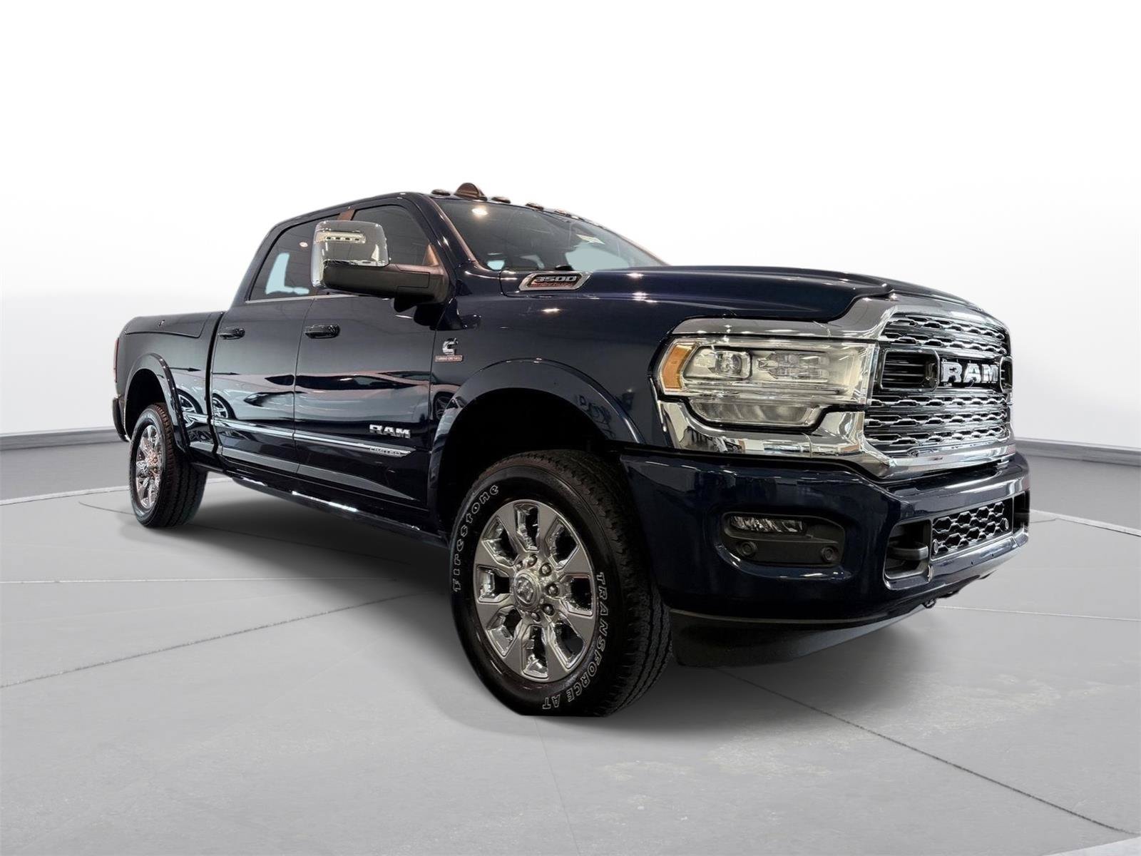 Used 2024 RAM 3500 Limited AWD/4WD image 10