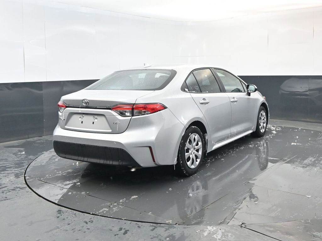 Used 2025 Toyota Corolla LE image 5