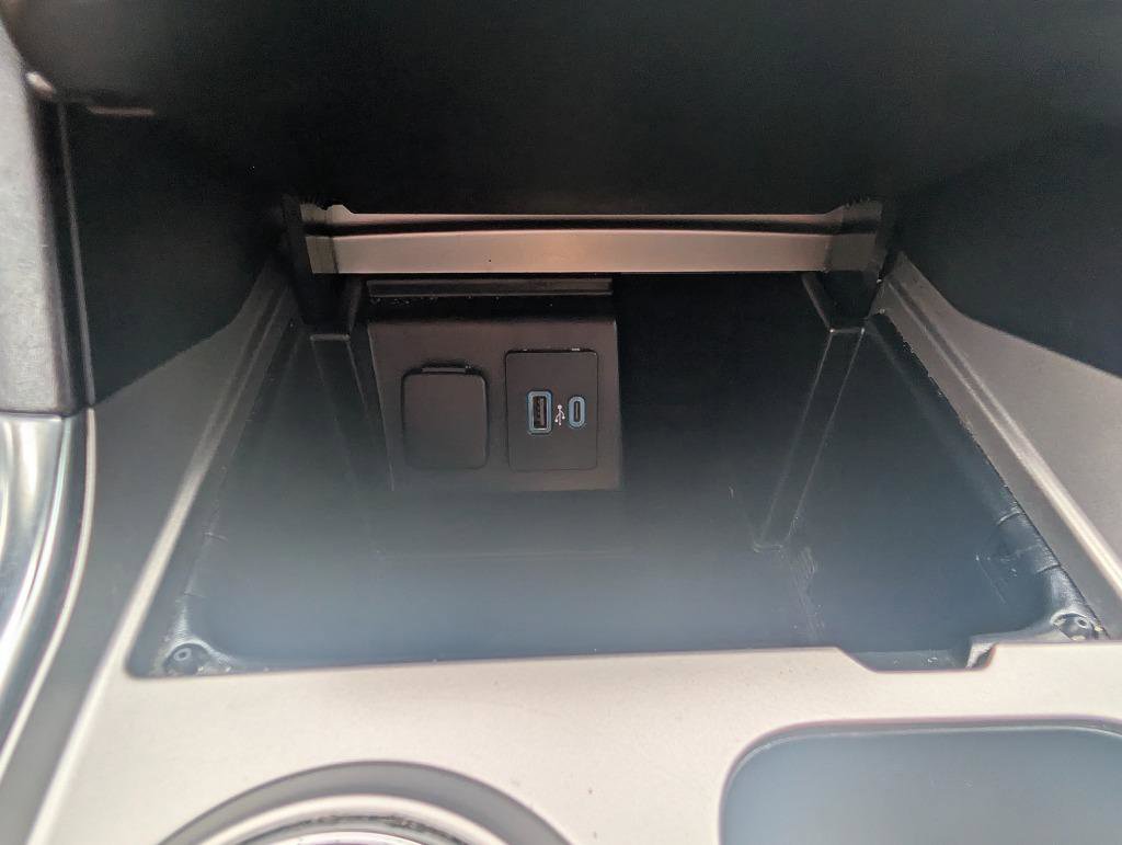 Used 2020 Ford Explorer XLT w/ Equipment Group 202A AWD/4WD image 32