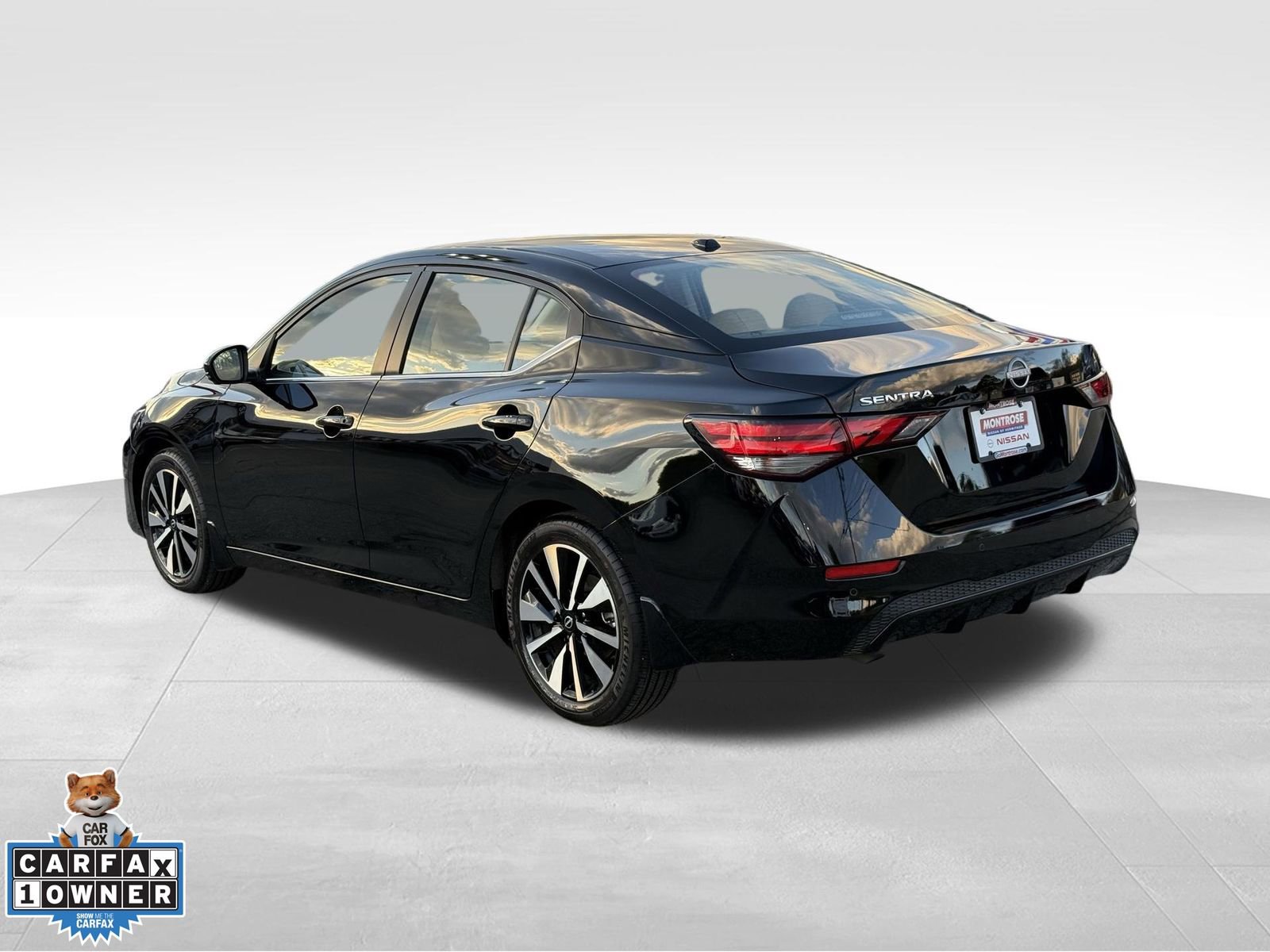 Used 2025 Nissan Sentra SV w/ SV Premium Package FWD image 3