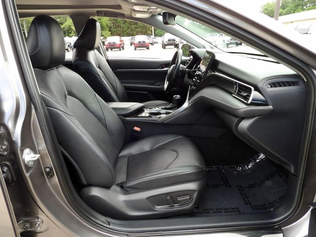 Used 2024 Toyota Camry XSE w/ Navigation Package FWD image 6
