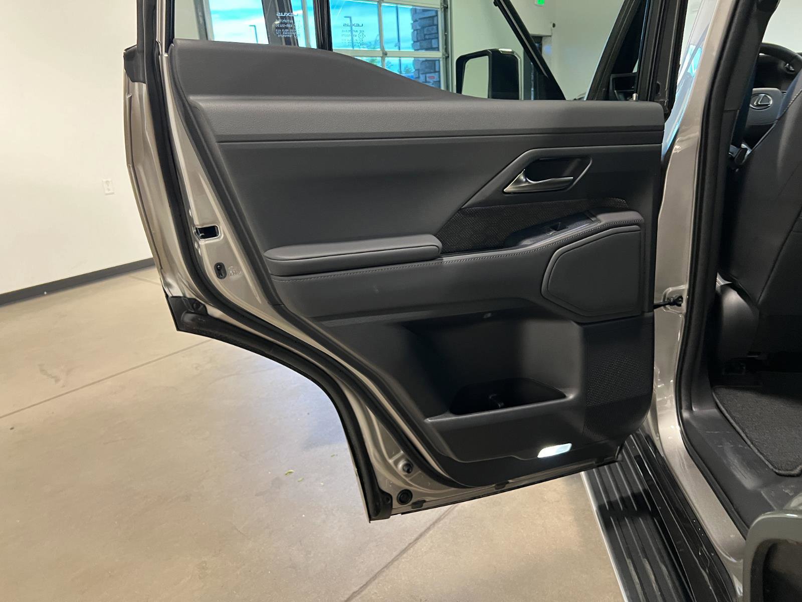 Used 2026 Lexus GX 550 w/ Accessory Package (2T) image 32