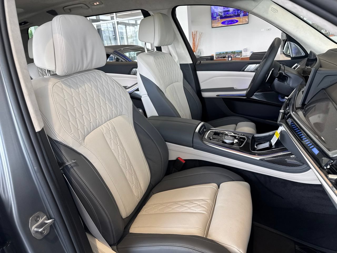 New 2027 BMW X7 M60i AWD/4WD image 59