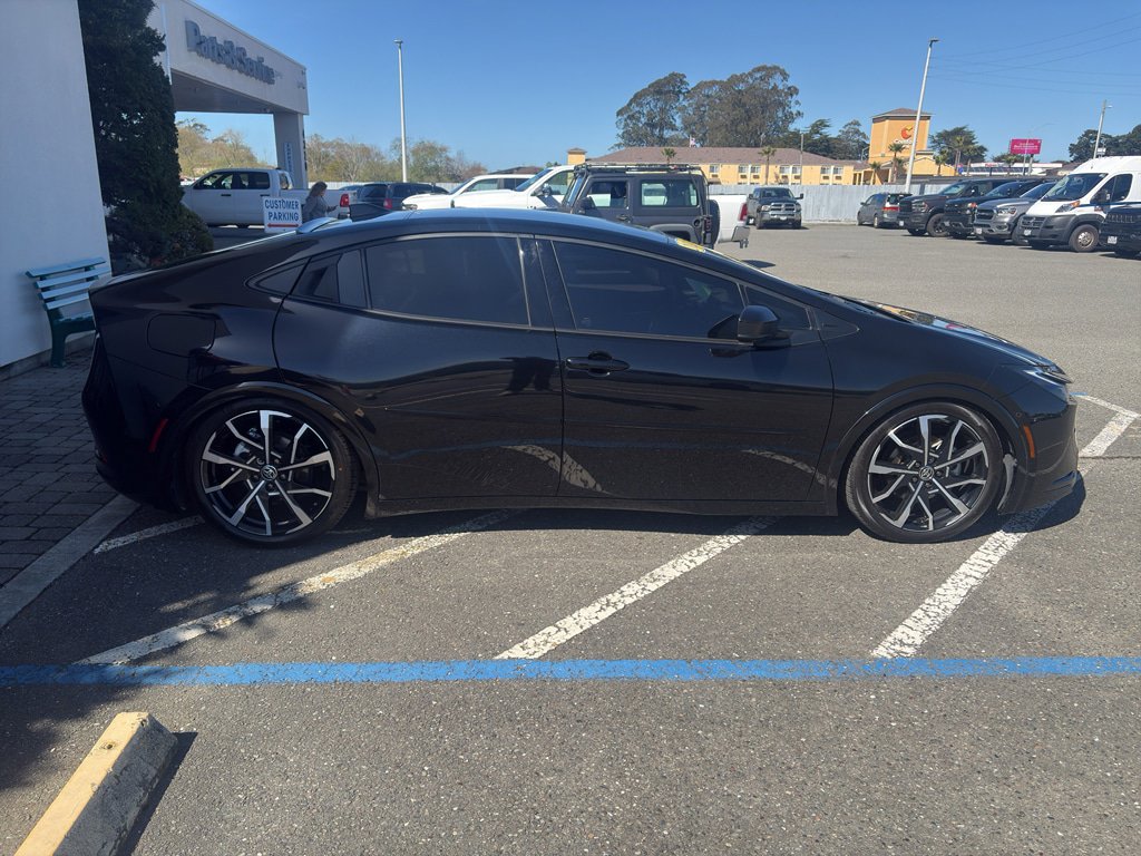 Used 2024 Toyota Prius Prime Premium w/ Advanced Technology Package FWD image 16