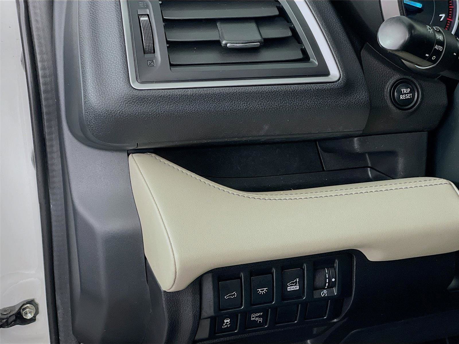 Used 2021 Subaru Ascent Touring w/ Popular Package #2A image 14