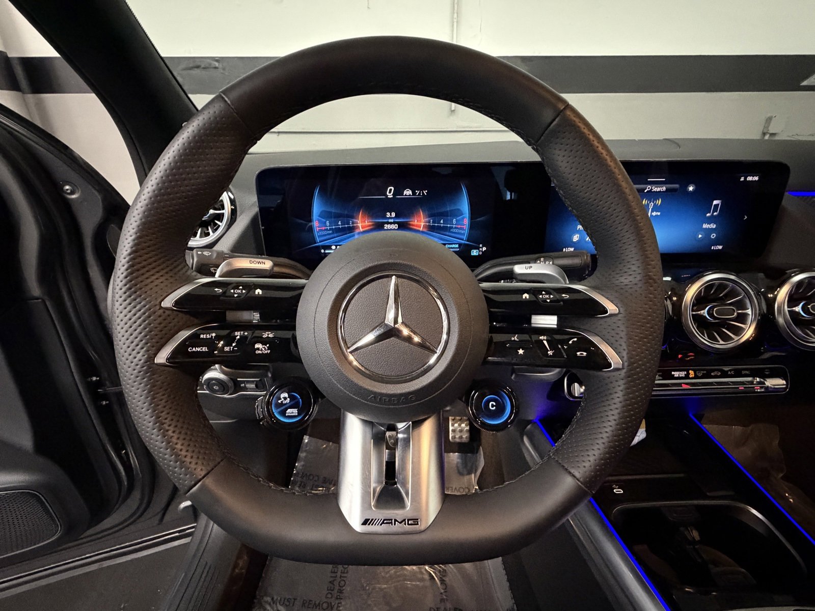 Used 2025 Mercedes-Benz GLA 35 AMG 4MATIC image 29