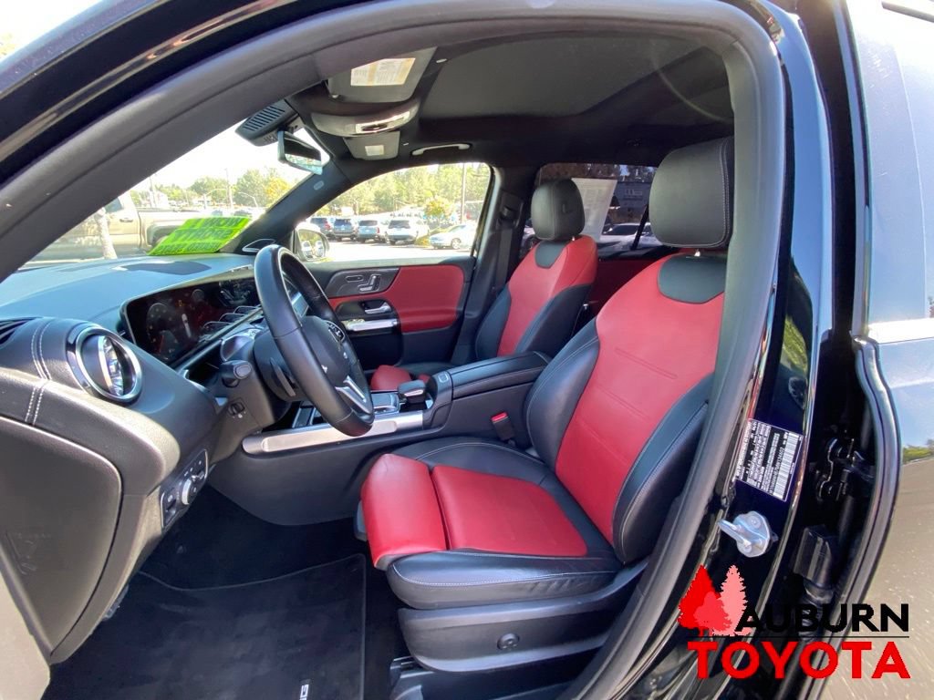 Used 2021 Mercedes-Benz GLB 250 4MATIC image 36
