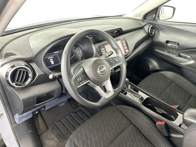 Used 2022 Nissan Kicks SV image 18