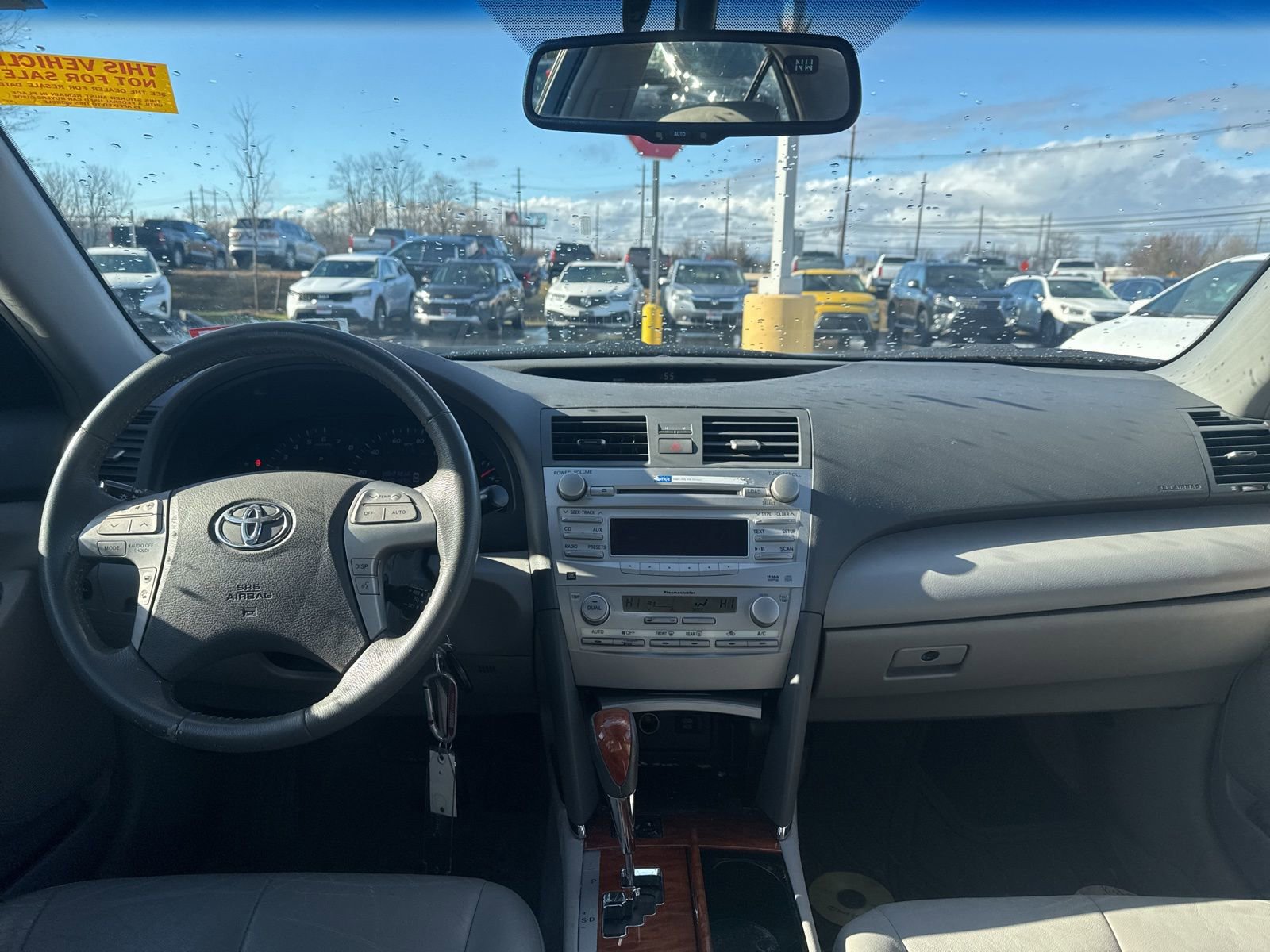 Used 2010 Toyota Camry XLE image 17