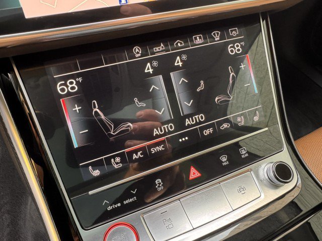 Used 2020 Audi S8 L AWD/4WD image 31
