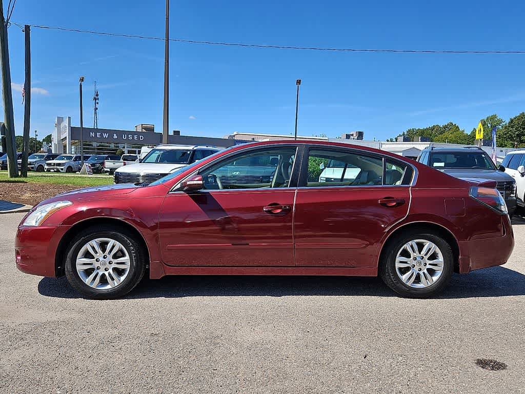 Used 2010 Nissan Altima 2.5 SL w/ Technology Pkg FWD image 7