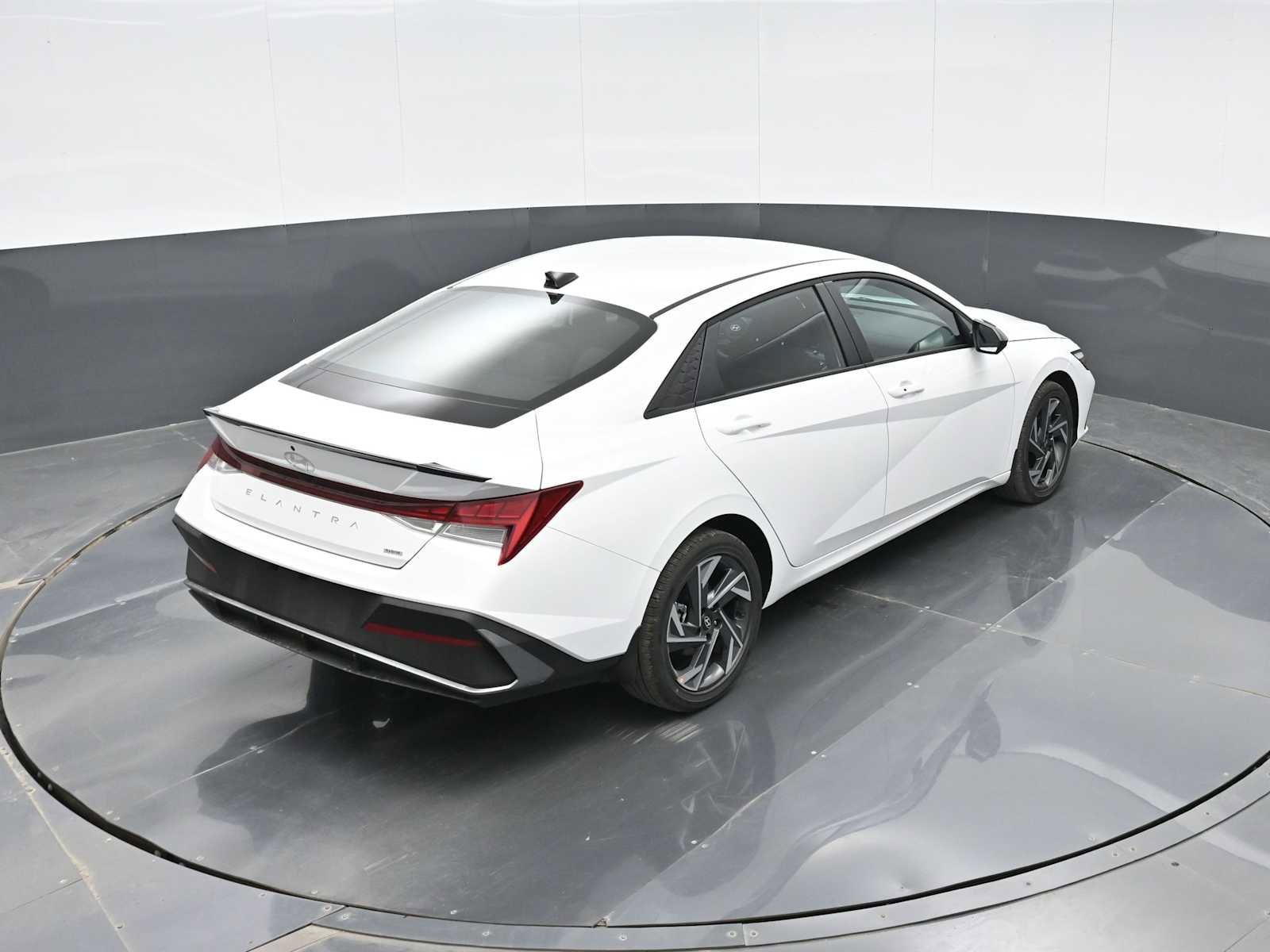 New 2025 Hyundai Elantra SEL image 27