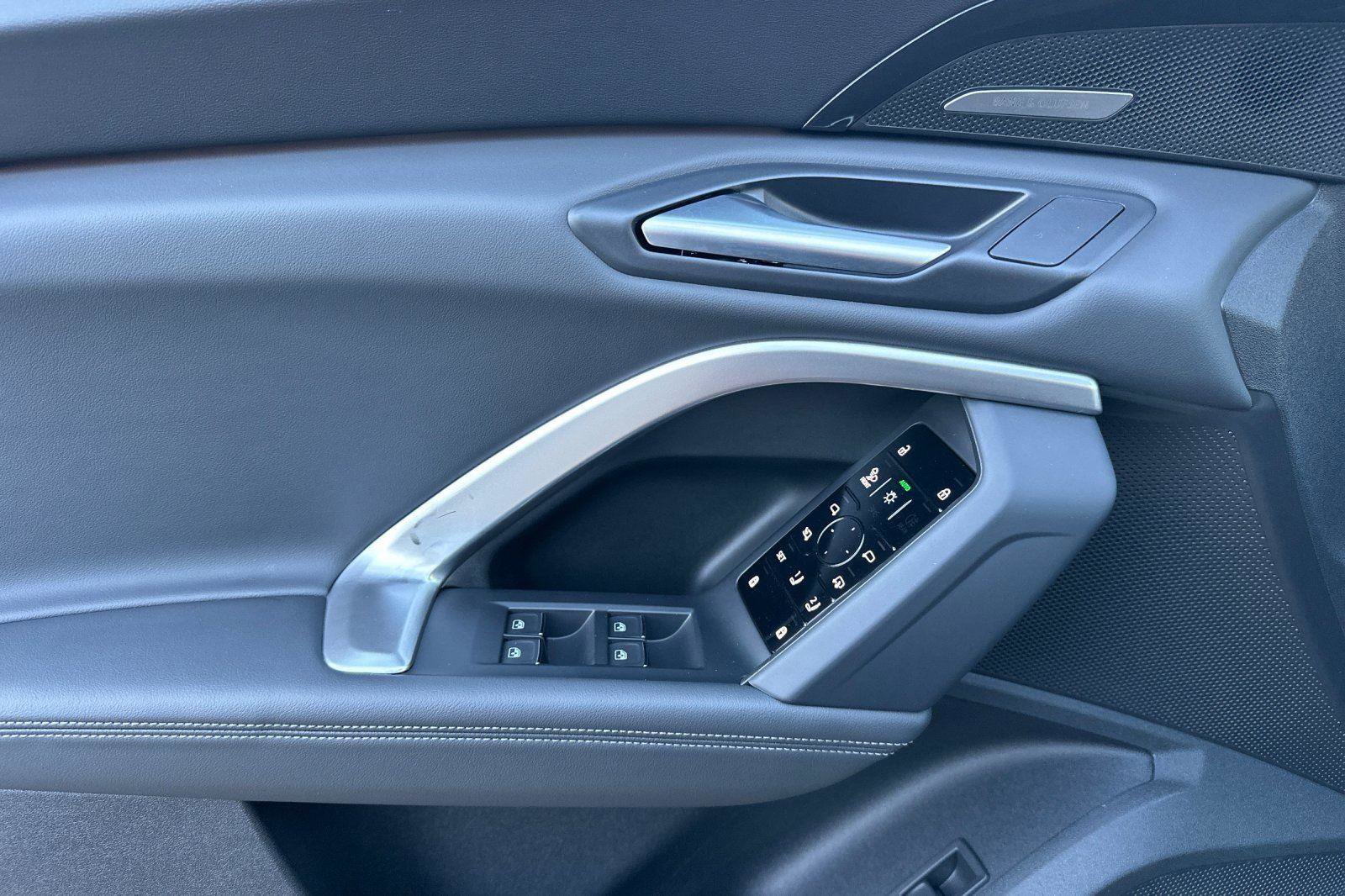 Used 2025 Audi Q5 Premium Plus w/ Premium Plus image 11