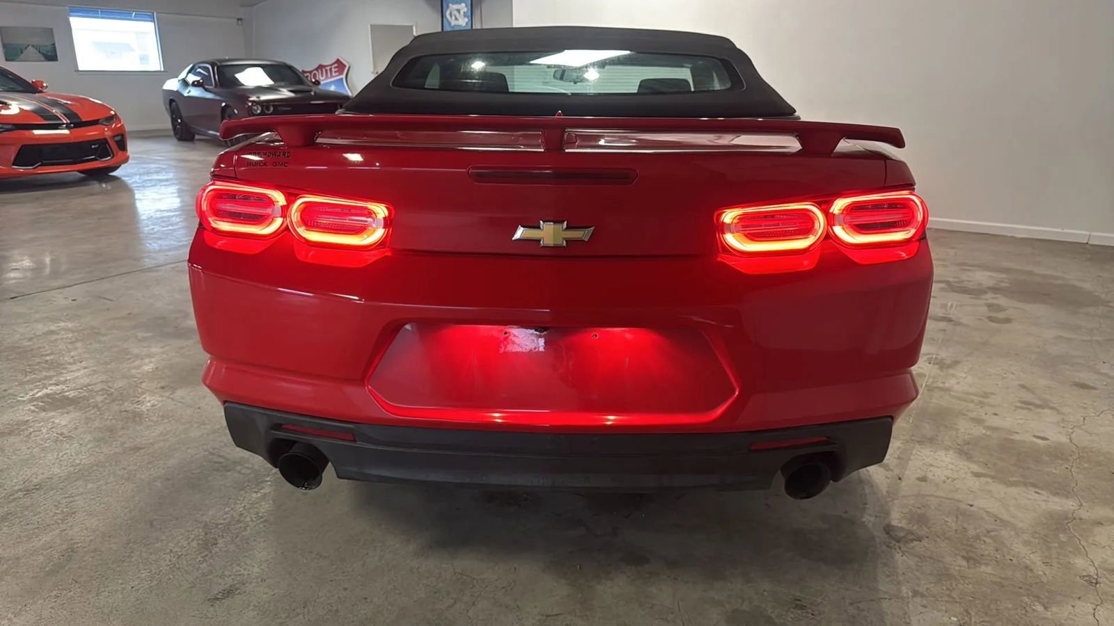 Used 2020 Chevrolet Camaro LT image 7
