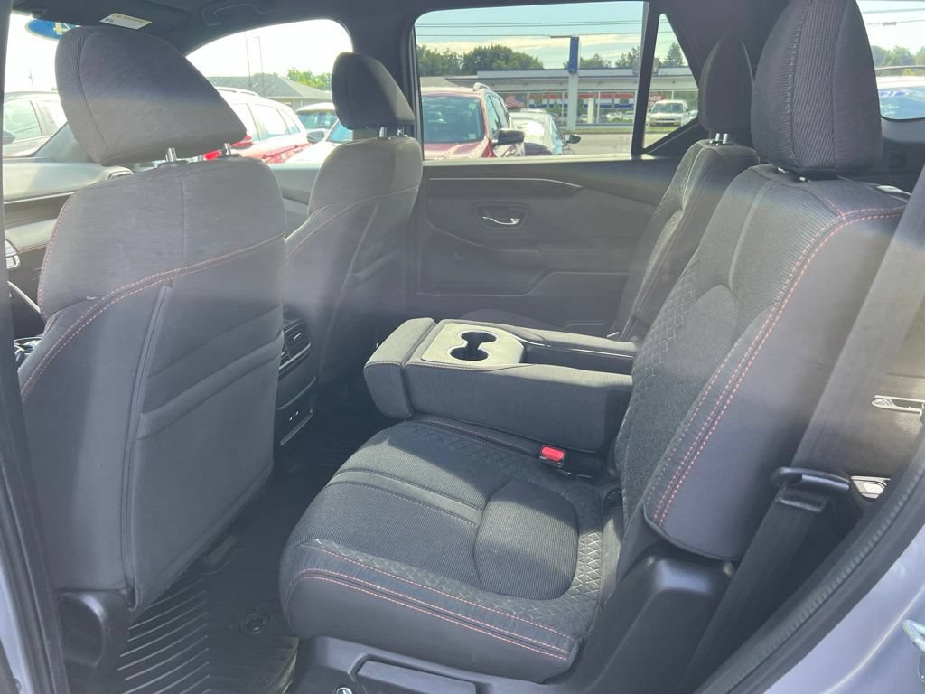 Used 2024 Honda Pilot Sport image 22