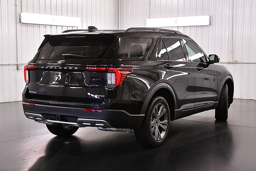 New 2026 Ford Explorer Active w/ Active Comfort Package AWD/4WD image 7