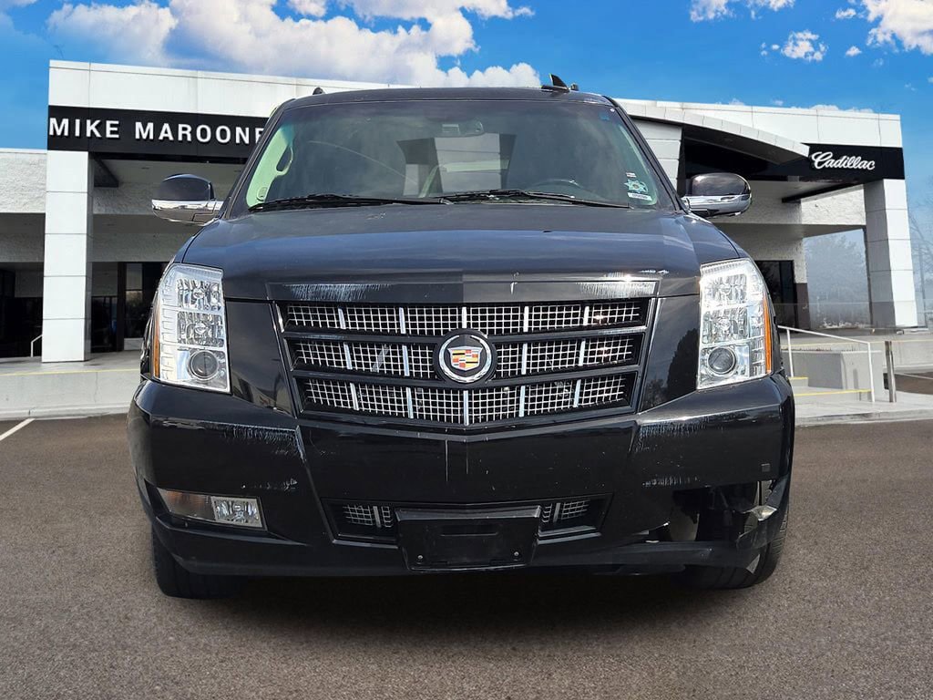 Used 2013 Cadillac Escalade ESV Premium AWD/4WD image 2