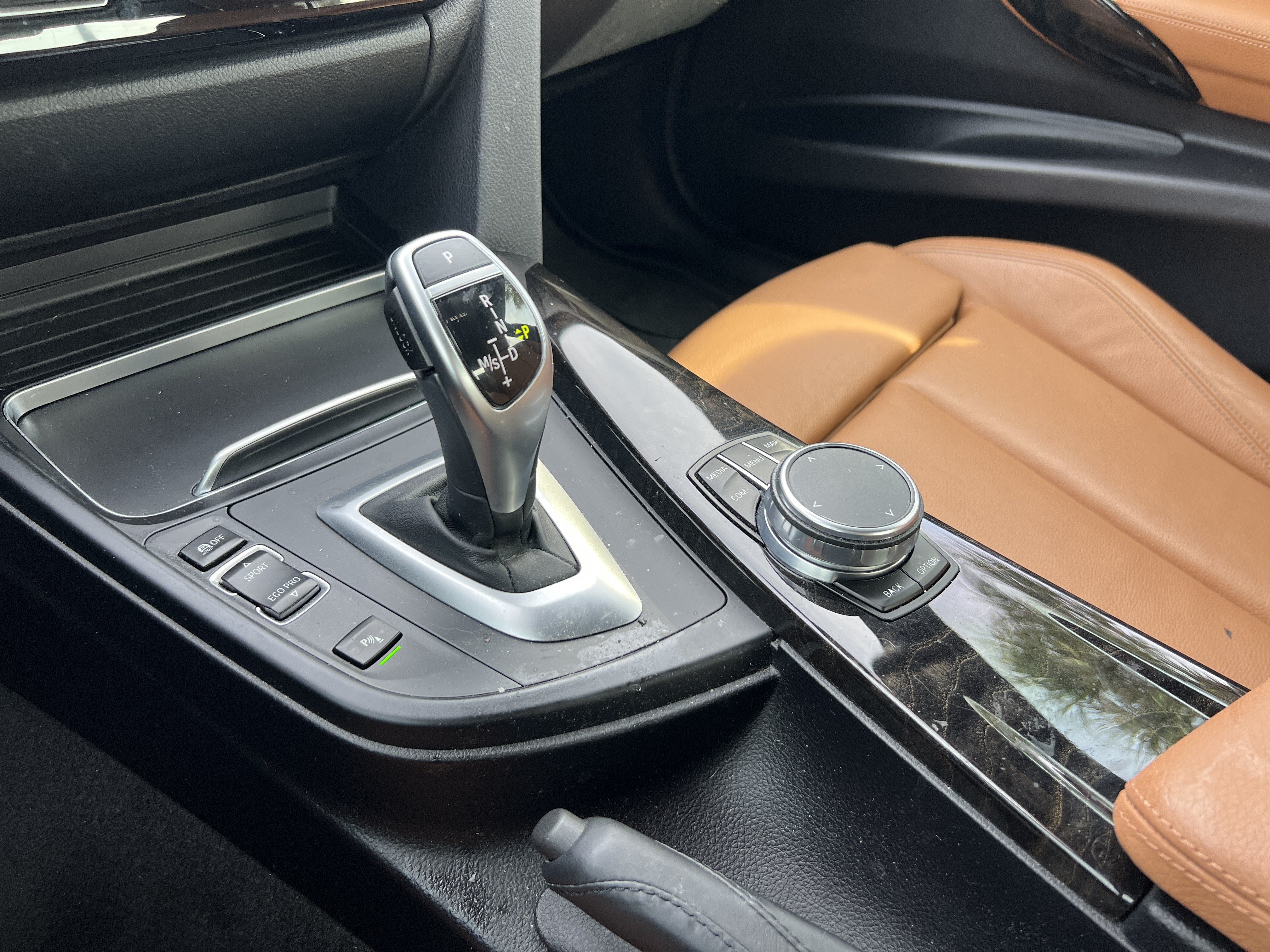 Used 2018 BMW 330i Sedan w/ M Sport Package RWD image 26