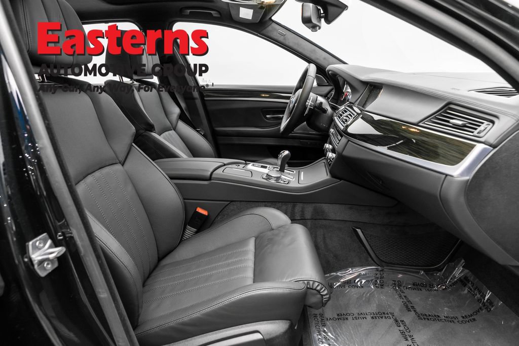 Used 2015 BMW M5 RWD image 56