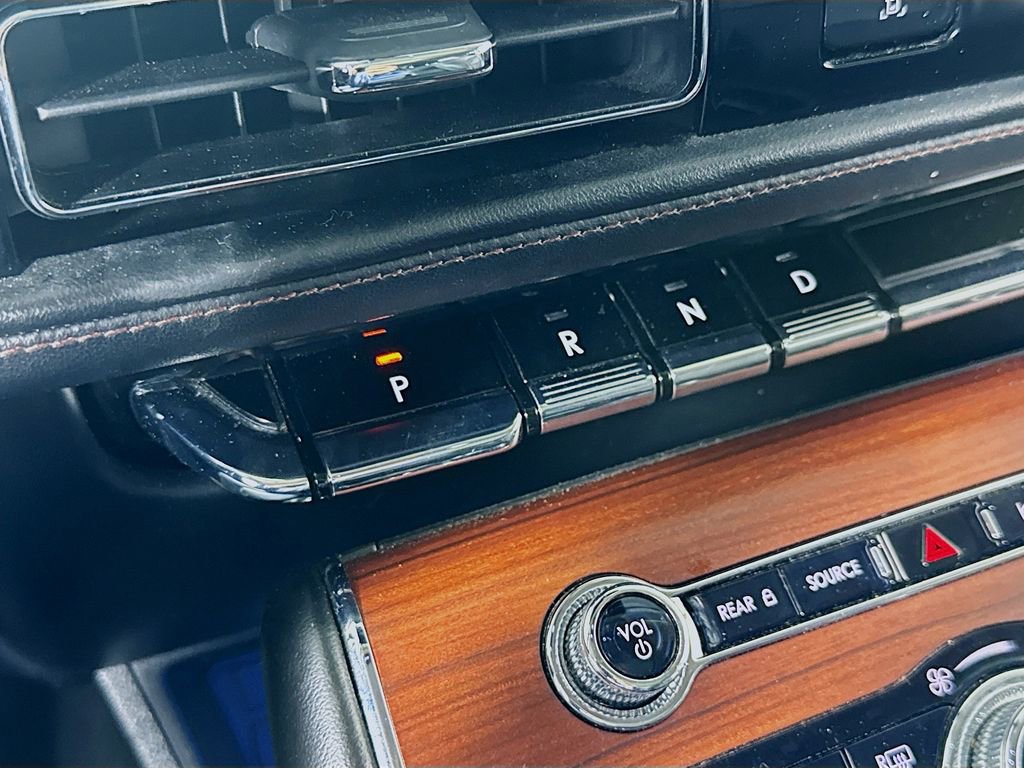 Used 2022 Lincoln Aviator Reserve AWD/4WD image 17