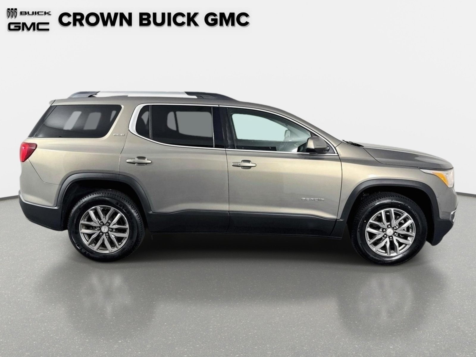 Certified 2019 GMC Acadia SLE w/ Driver Alert Package I FWD image 4