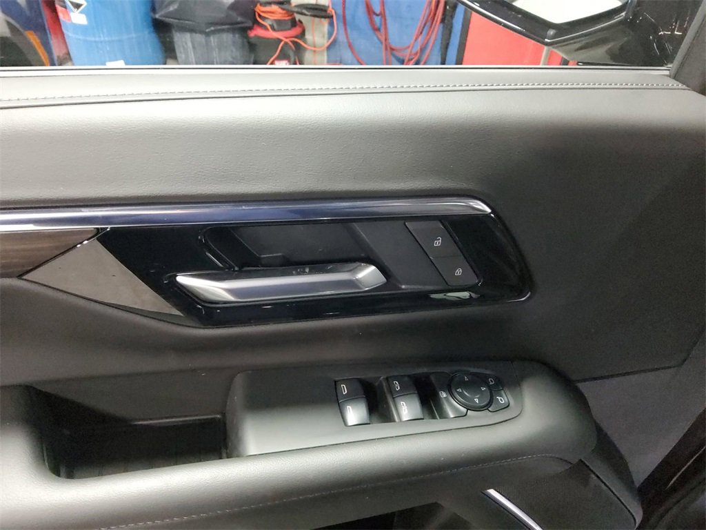 Used 2025 Chevrolet Tahoe LS image 20