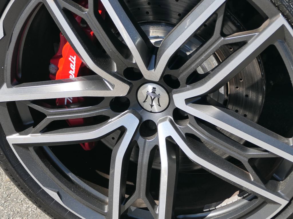 Used 2024 Maserati Quattroporte Modena Ultima Q4 image 10