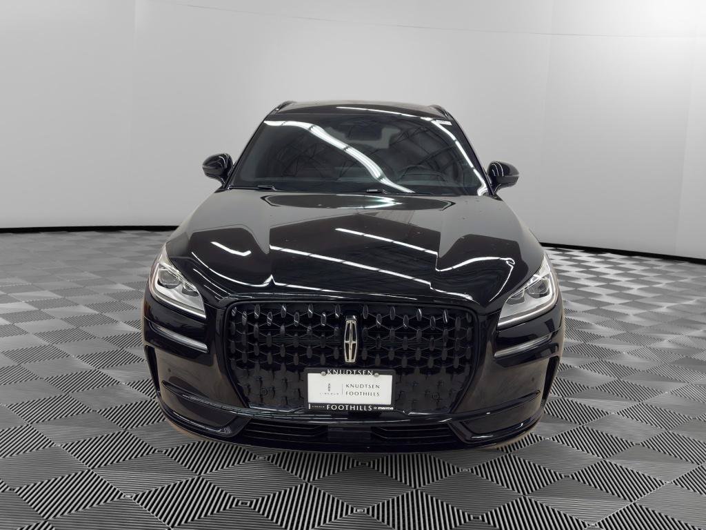 Used 2025 Lincoln Corsair Grand Touring w/ Equipment Group 302A AWD/4WD image 2