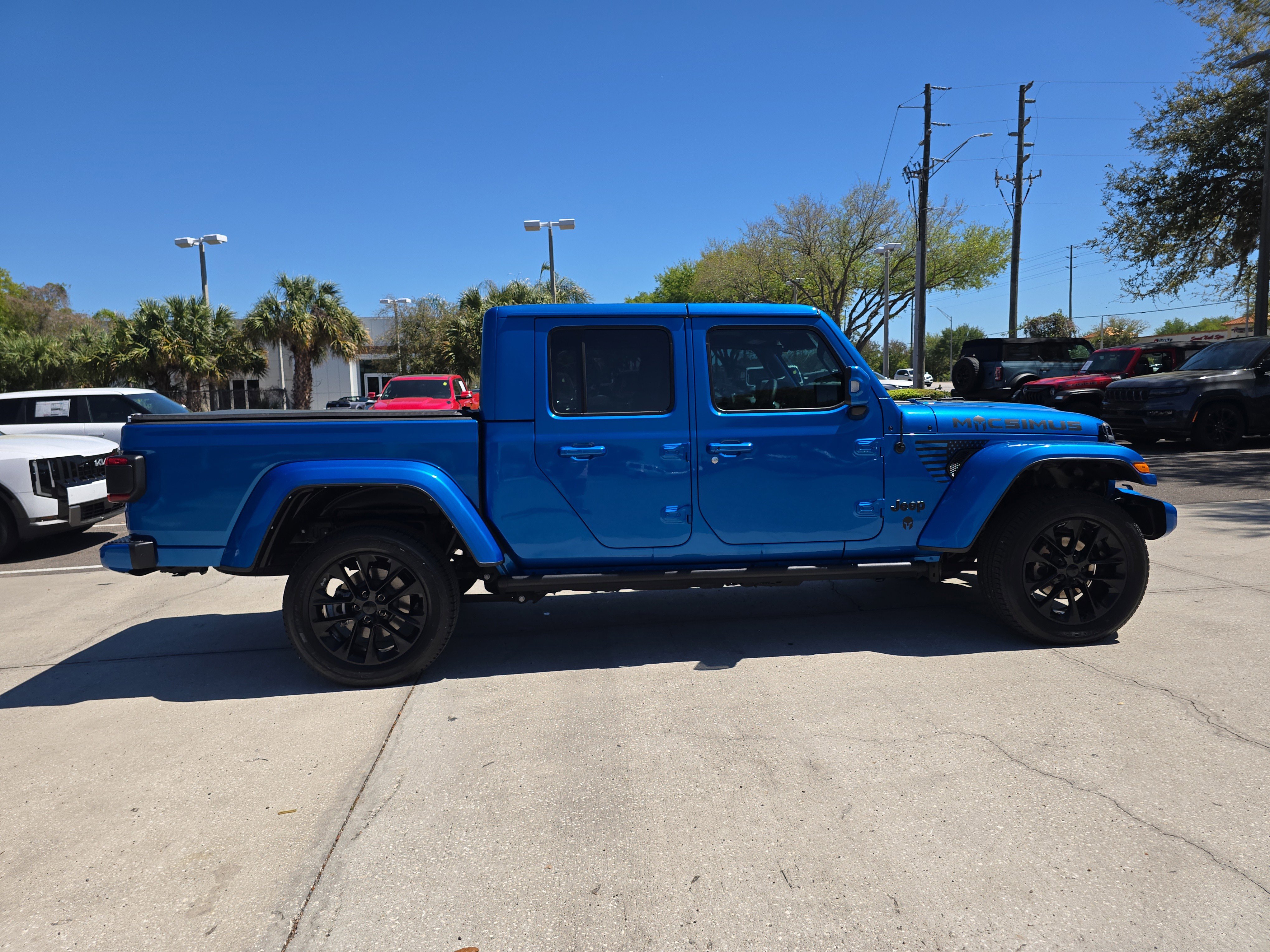 Used 2023 Jeep Gladiator Overland image 9