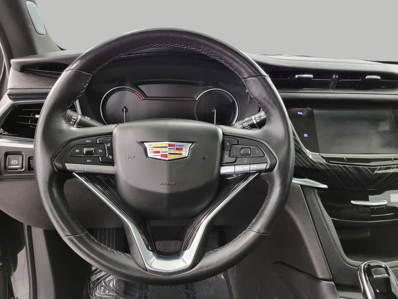 Certified 2025 Cadillac XT6 Premium Luxury image 6