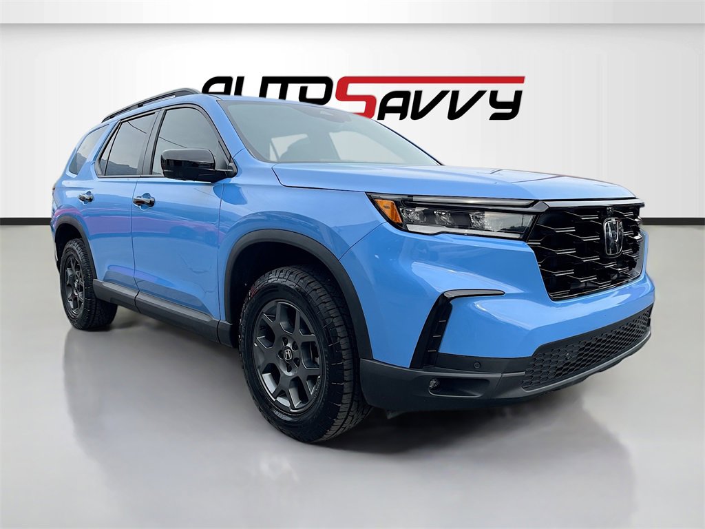 Used 2025 Honda Pilot TrailSport