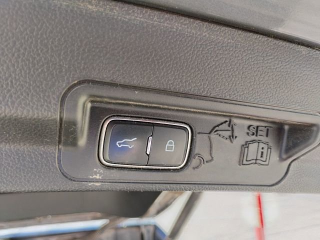 Used 2023 Ford Explorer XLT w/ Equipment Group 202A image 11